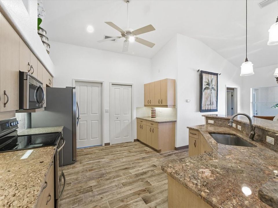 Active With Contract: $349,900 (3 beds, 2 baths, 2012 Square Feet)