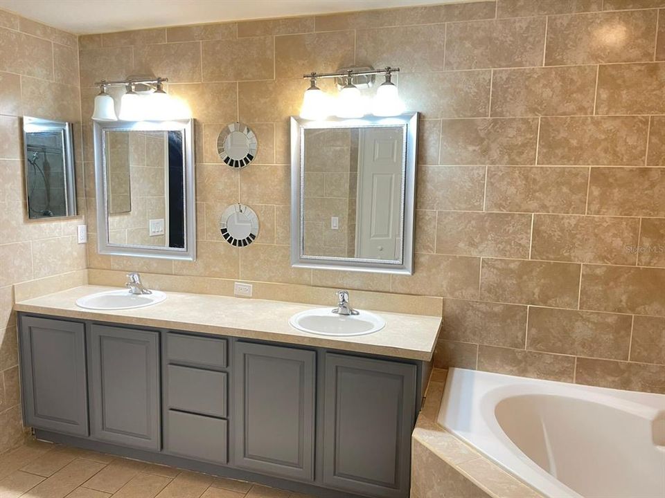 En Renta: $2,500 (4 camas, 2 baños, 1787 Pies cuadrados)