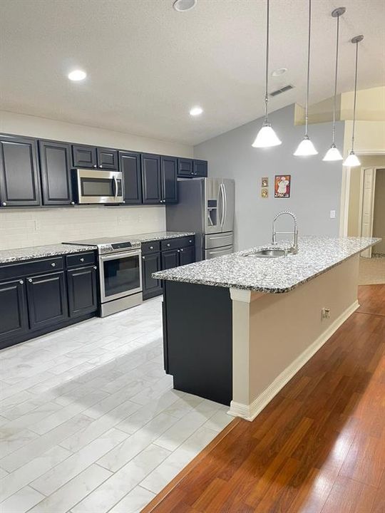 En Renta: $2,500 (4 camas, 2 baños, 1787 Pies cuadrados)