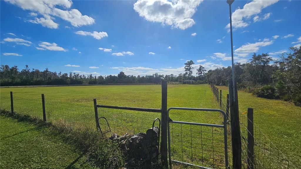 For Sale: $625,000 (3 beds, 2 baths, 2016 Square Feet)