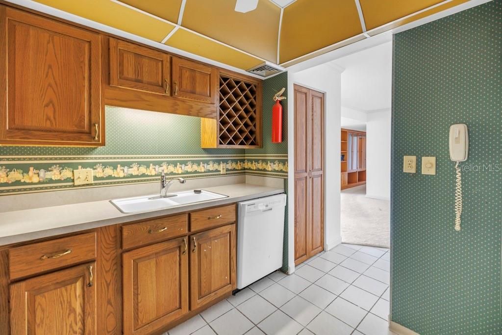 待售: $610,000 (2 贝兹, 3 浴室, 2090 平方英尺)