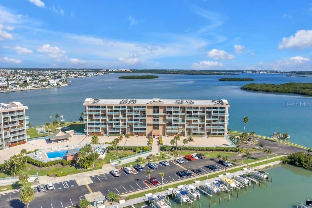 待售: $610,000 (2 贝兹, 3 浴室, 2090 平方英尺)