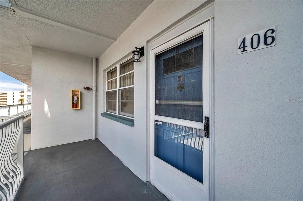 待售: $125,000 (2 贝兹, 2 浴室, 1120 平方英尺)