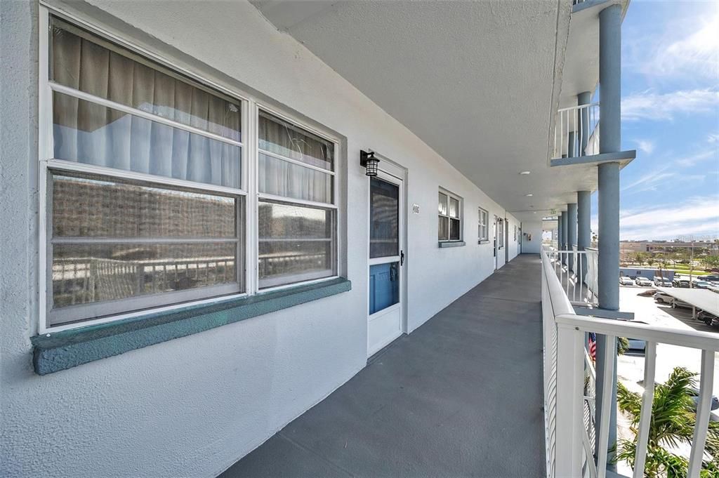 待售: $125,000 (2 贝兹, 2 浴室, 1120 平方英尺)