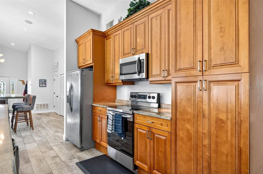 For Sale: $799,000 (4 beds, 3 baths, 2078 Square Feet)