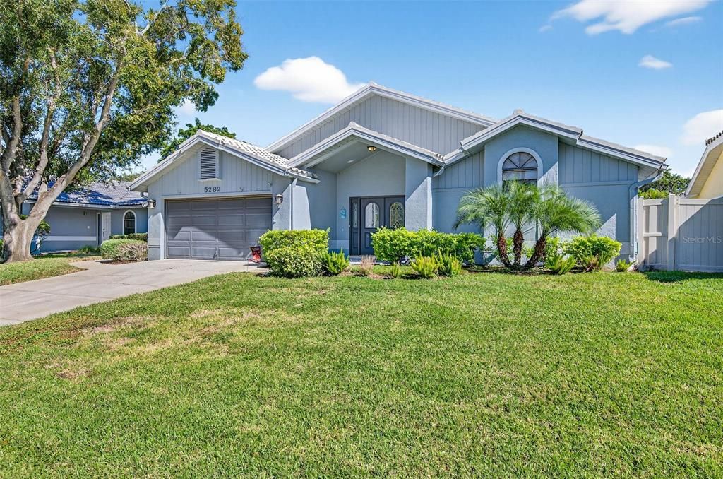 For Sale: $799,000 (4 beds, 3 baths, 2078 Square Feet)