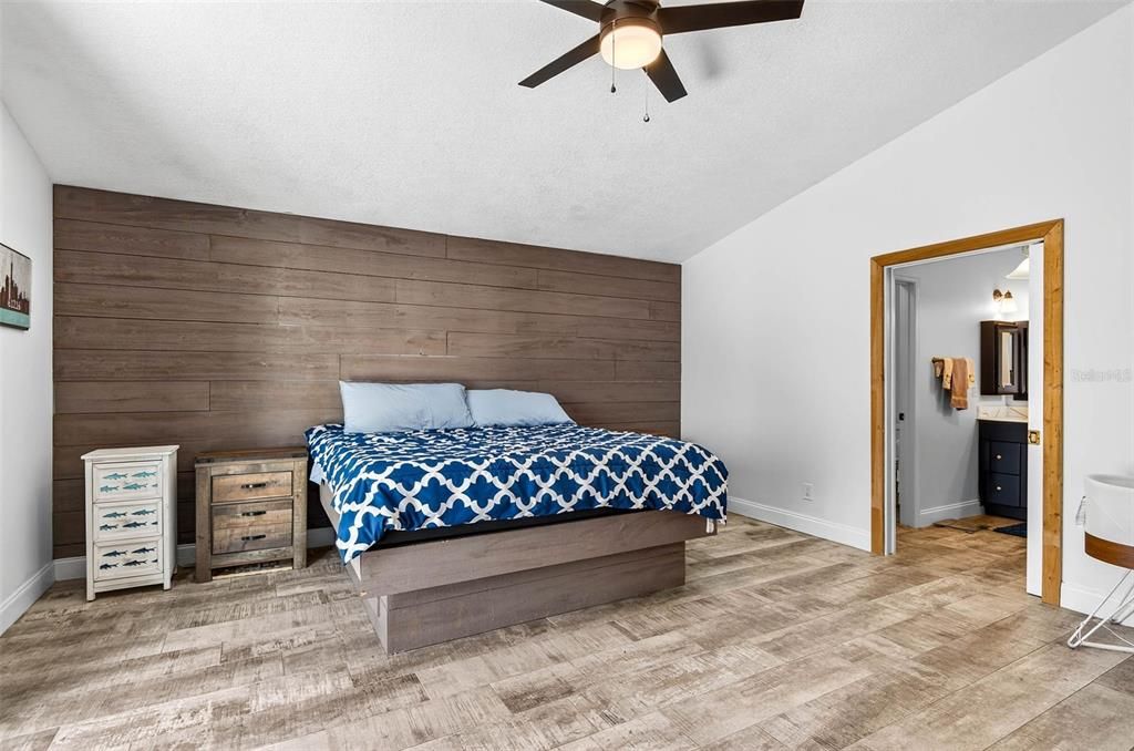 For Sale: $799,000 (4 beds, 3 baths, 2078 Square Feet)