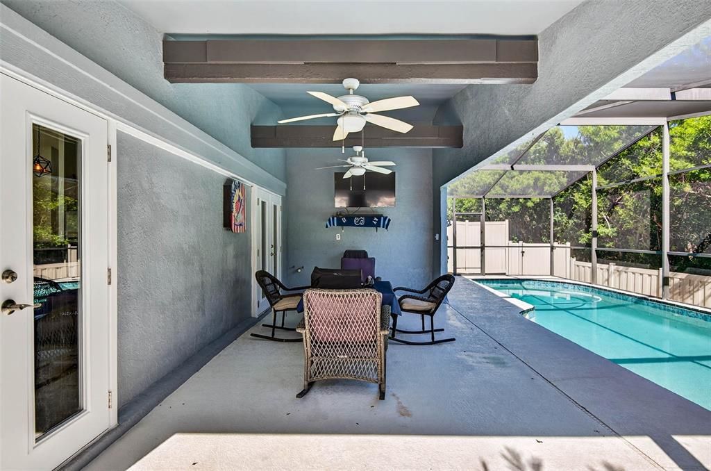 For Sale: $799,000 (4 beds, 3 baths, 2078 Square Feet)