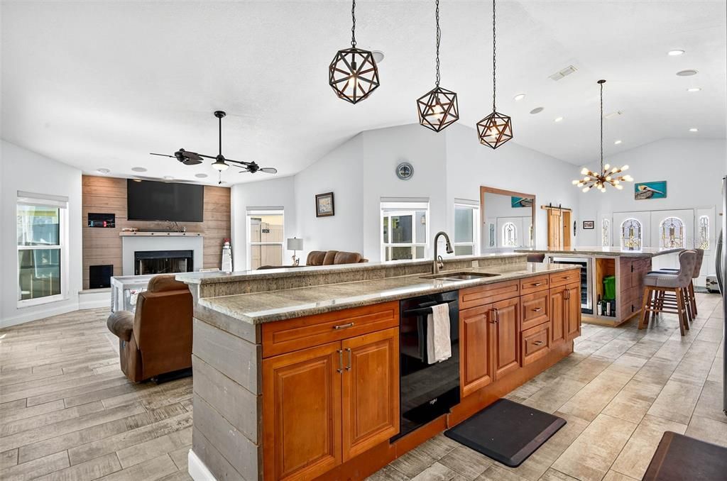 For Sale: $799,000 (4 beds, 3 baths, 2078 Square Feet)