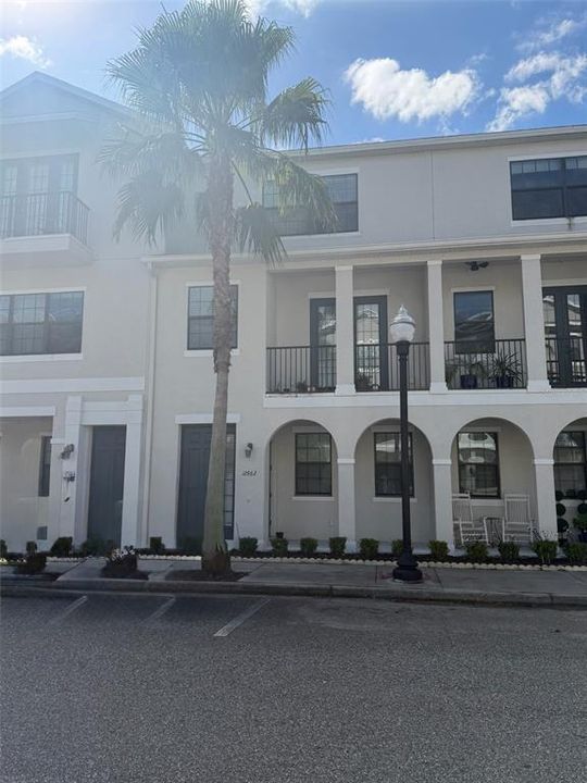 В аренду: $2,450 (3 спален, 3 ванн, 1416 Квадратных фут)