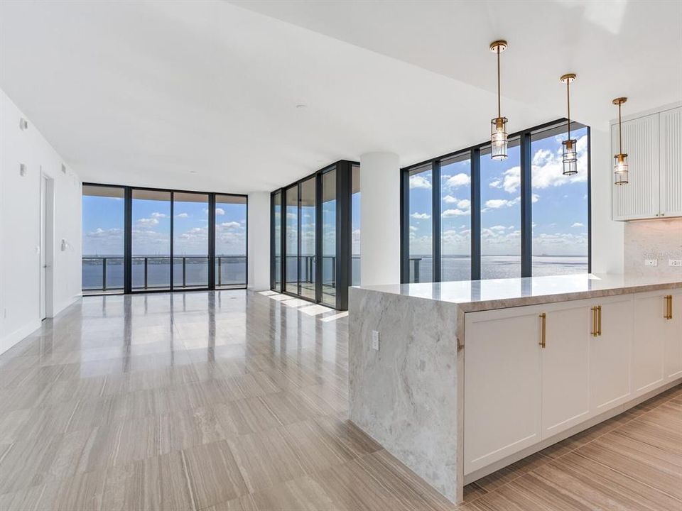 For Rent: $25,000 (3 beds, 3 baths, 2940 Square Feet)