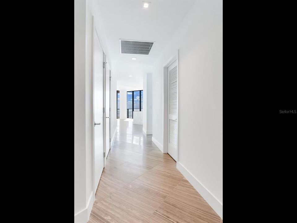 For Rent: $25,000 (3 beds, 3 baths, 2940 Square Feet)