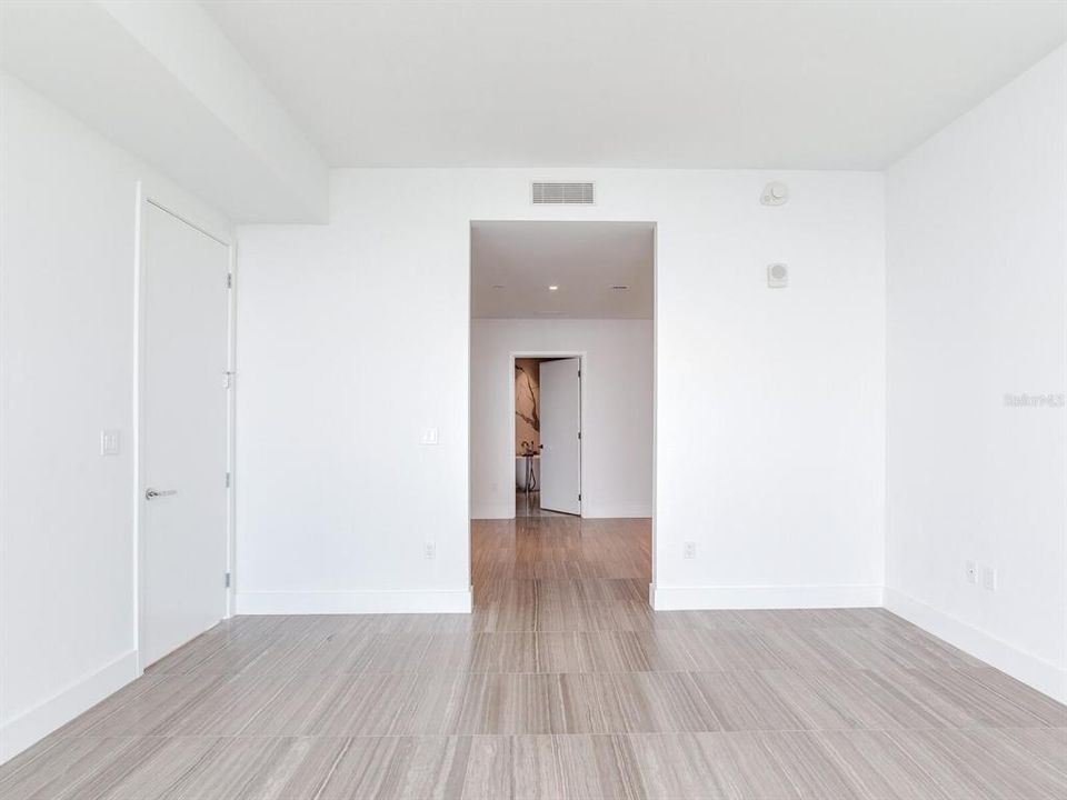 For Rent: $25,000 (3 beds, 3 baths, 2940 Square Feet)