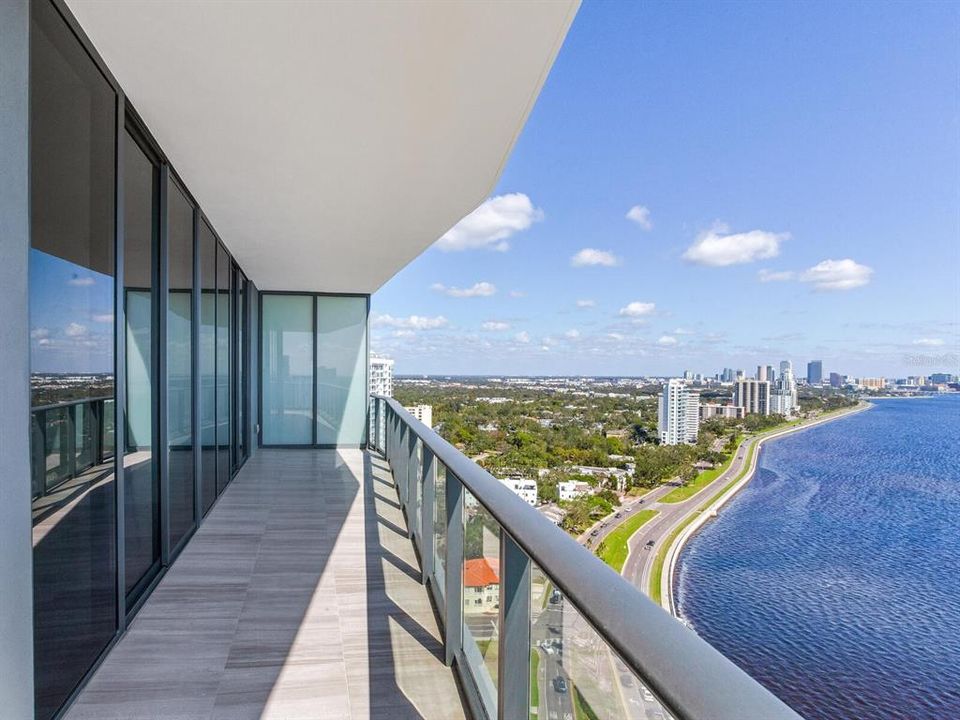 For Rent: $25,000 (3 beds, 3 baths, 2940 Square Feet)