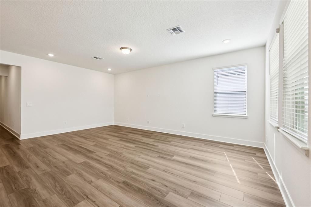 Active With Contract: $393,750 (4 beds, 3 baths, 2190 Square Feet)