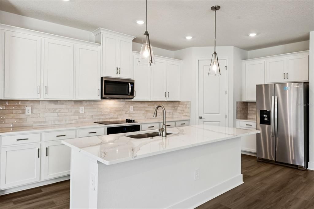 Active With Contract: $393,750 (4 beds, 3 baths, 2190 Square Feet)