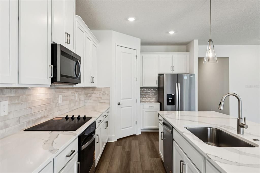 Active With Contract: $393,750 (4 beds, 3 baths, 2190 Square Feet)