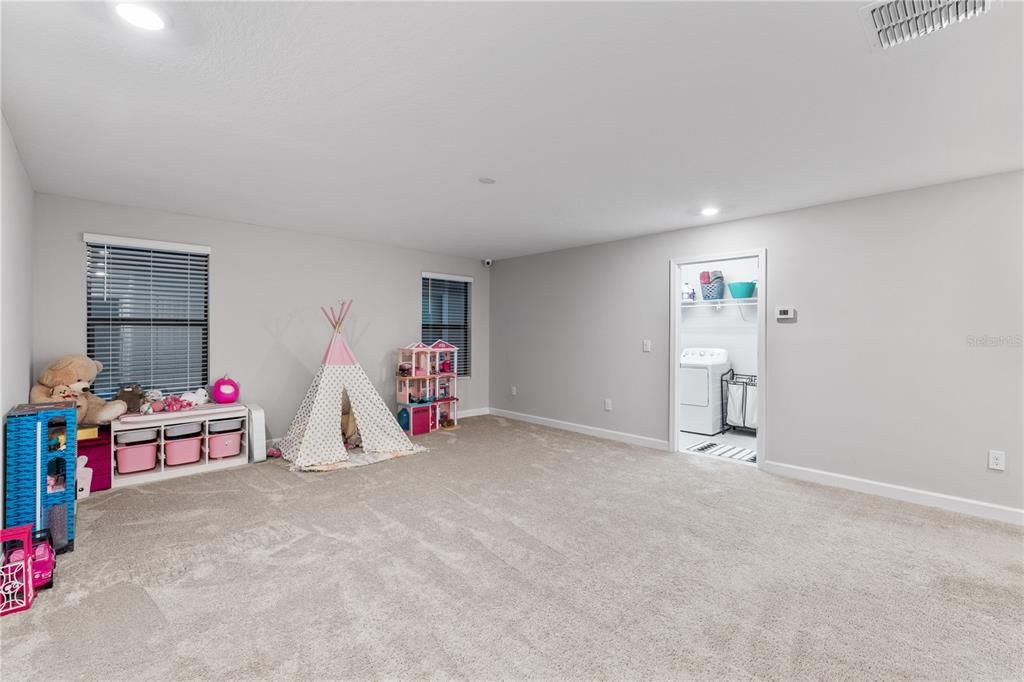 For Sale: $460,000 (4 beds, 2 baths, 3034 Square Feet)