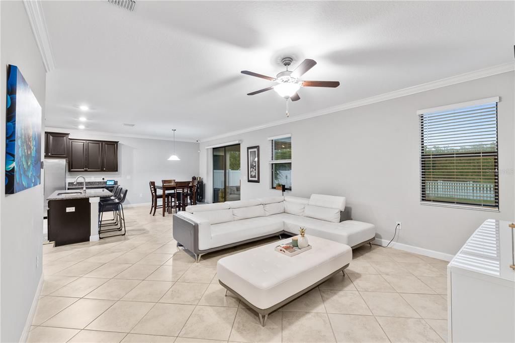 For Sale: $460,000 (4 beds, 2 baths, 3034 Square Feet)