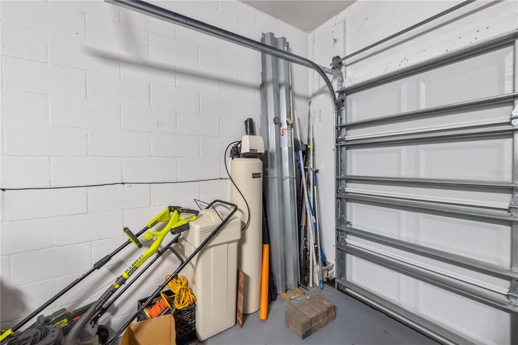 For Sale: $460,000 (4 beds, 2 baths, 3034 Square Feet)