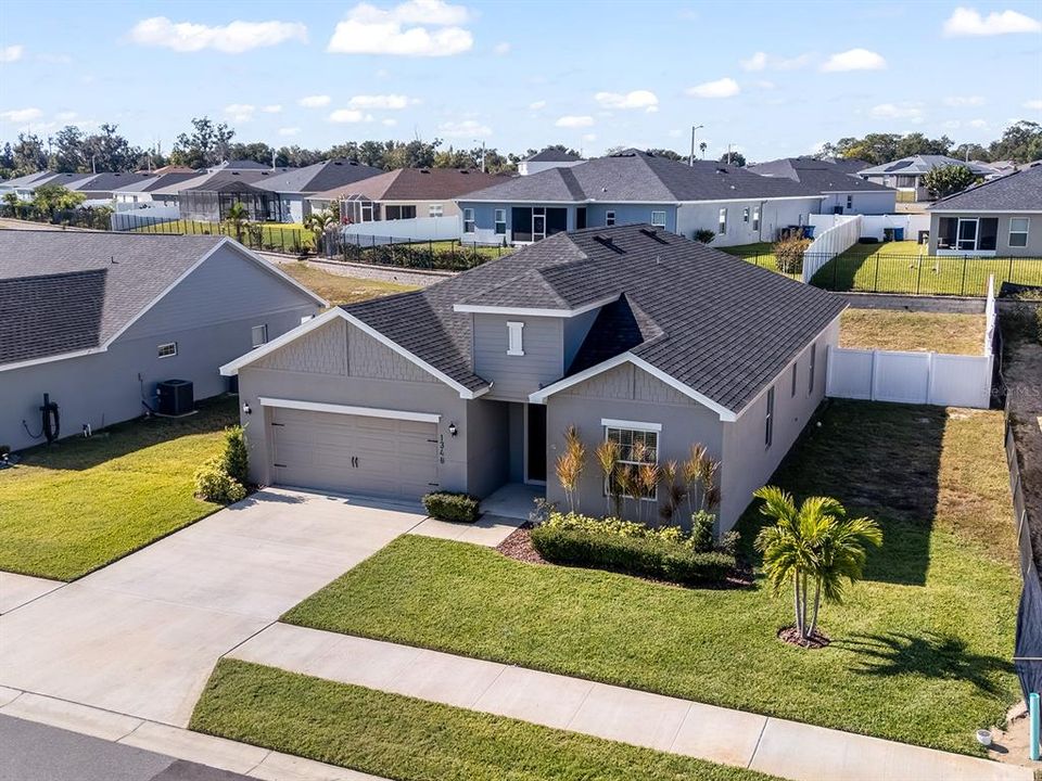 待售: $368,900 (4 贝兹, 2 浴室, 2056 平方英尺)