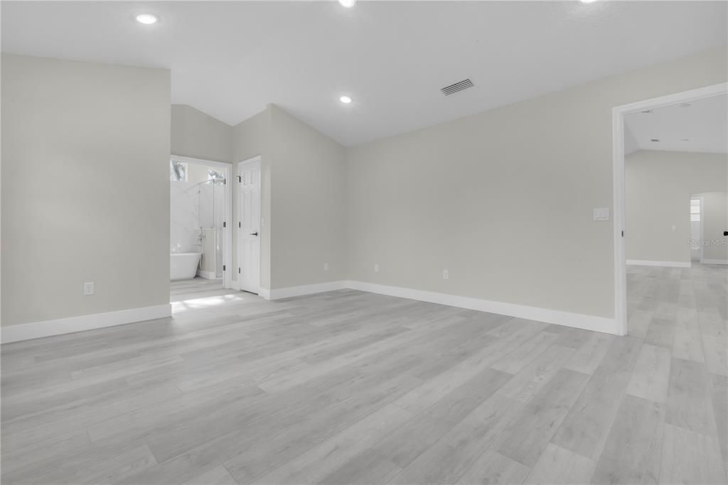 待售: $385,000 (3 贝兹, 2 浴室, 1910 平方英尺)