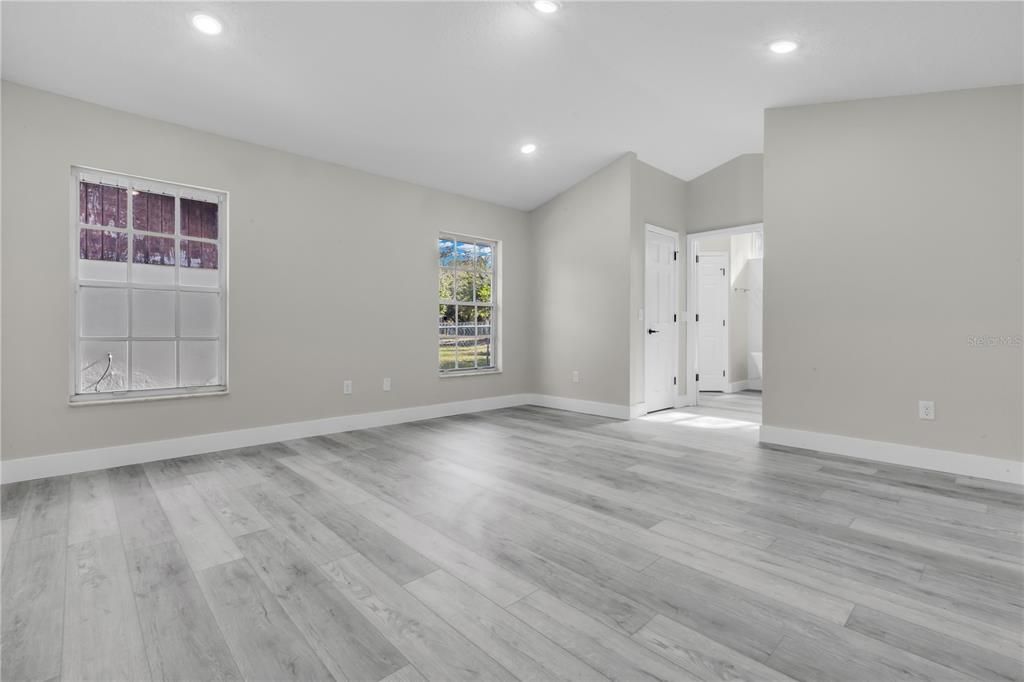 待售: $385,000 (3 贝兹, 2 浴室, 1910 平方英尺)