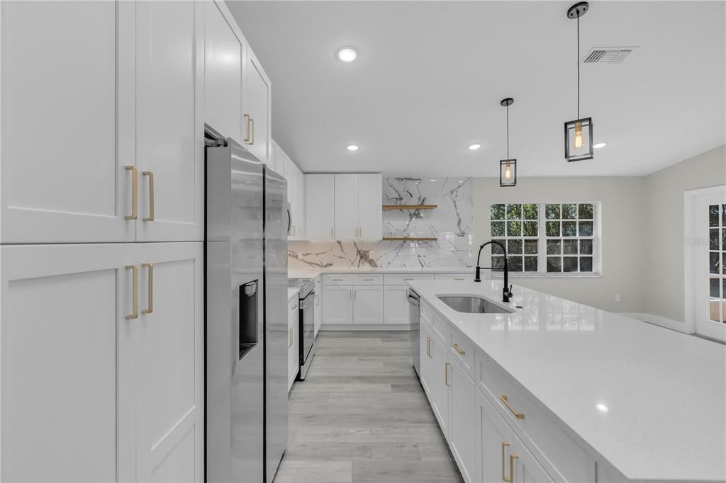 待售: $385,000 (3 贝兹, 2 浴室, 1910 平方英尺)