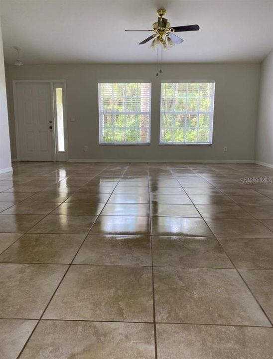 В аренду: $1,800 (3 спален, 2 ванн, 1192 Квадратных фут)