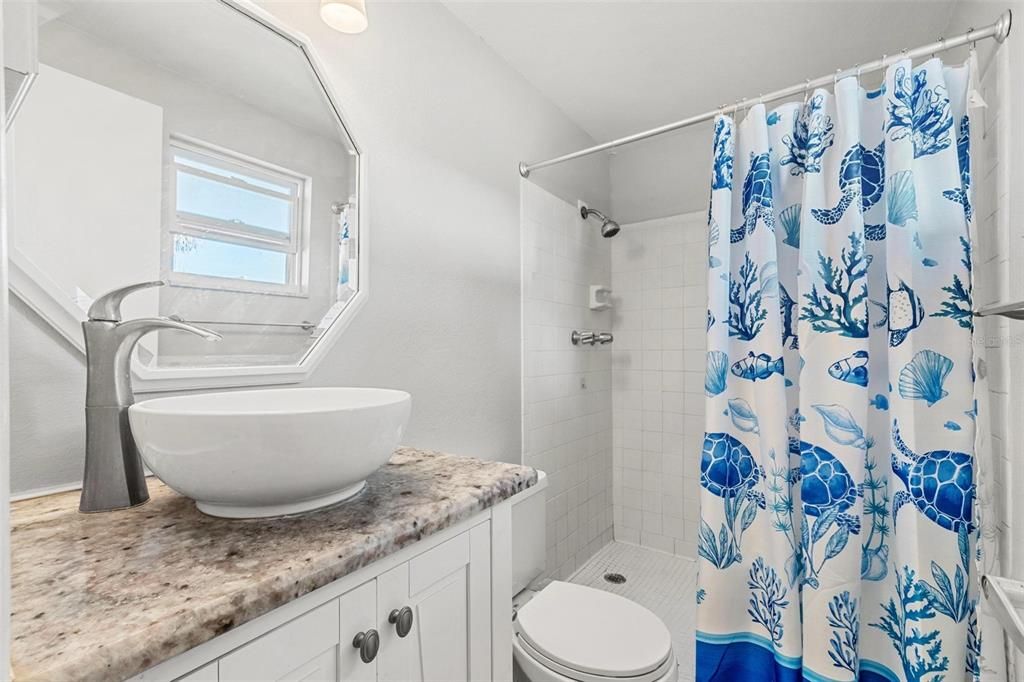 Active With Contract: $289,000 (2 beds, 2 baths, 884 Square Feet)