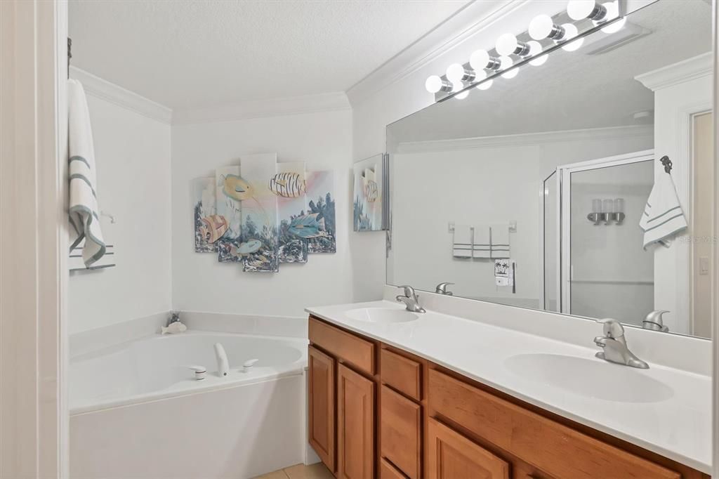 For Sale: $360,000 (2 beds, 2 baths, 1554 Square Feet)