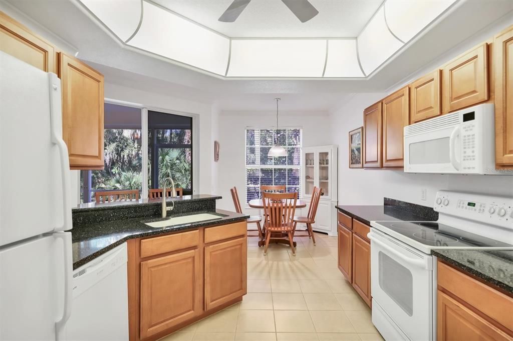 For Sale: $360,000 (2 beds, 2 baths, 1554 Square Feet)