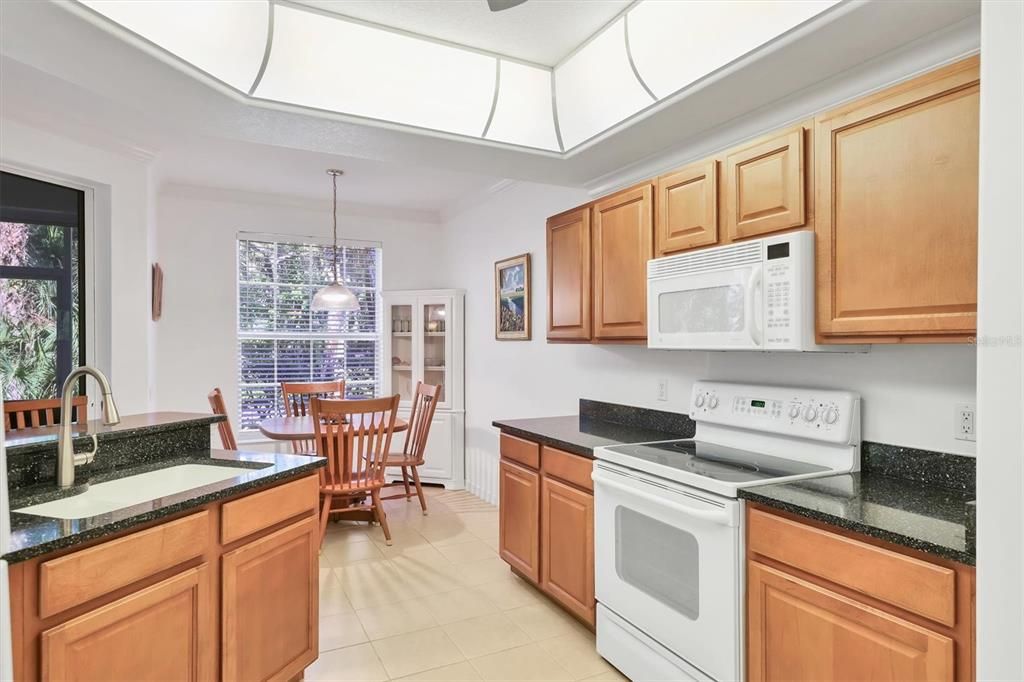 For Sale: $360,000 (2 beds, 2 baths, 1554 Square Feet)