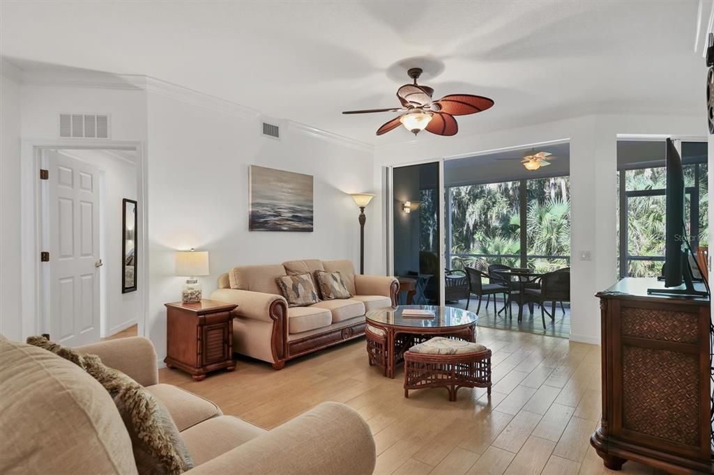 For Sale: $360,000 (2 beds, 2 baths, 1554 Square Feet)