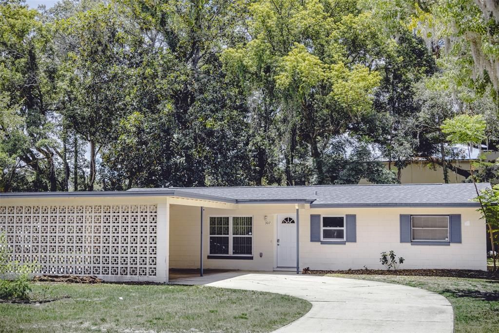 For Rent: $2,000 (2 beds, 2 baths, 1000 Square Feet)