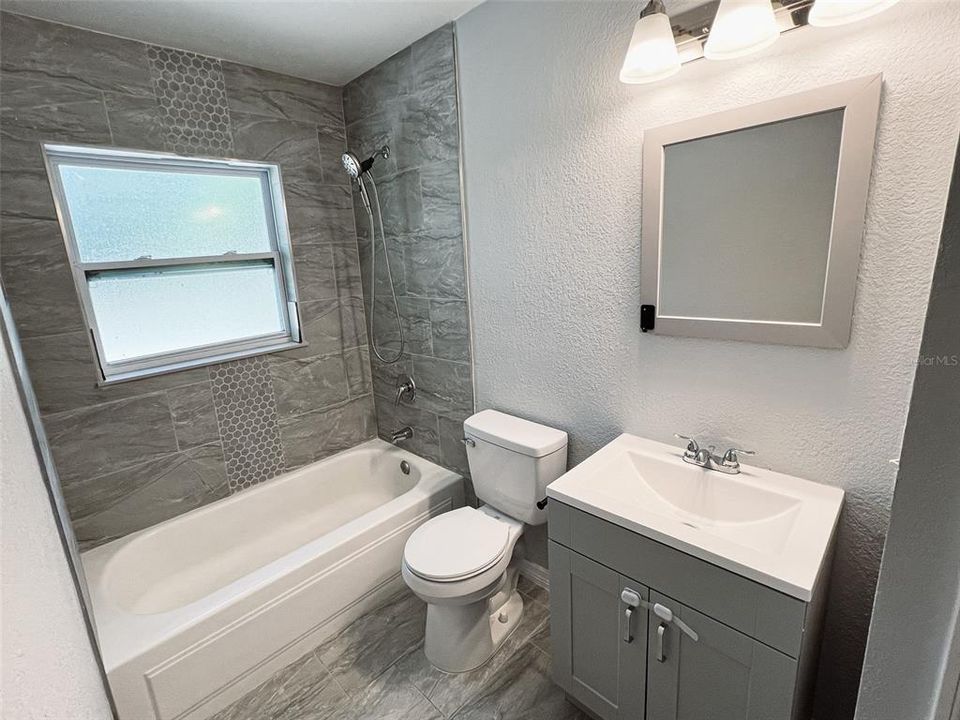 For Rent: $2,000 (2 beds, 2 baths, 1000 Square Feet)