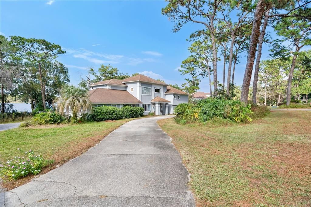 For Sale: $1,250,000 (6 beds, 4 baths, 4225 Square Feet)