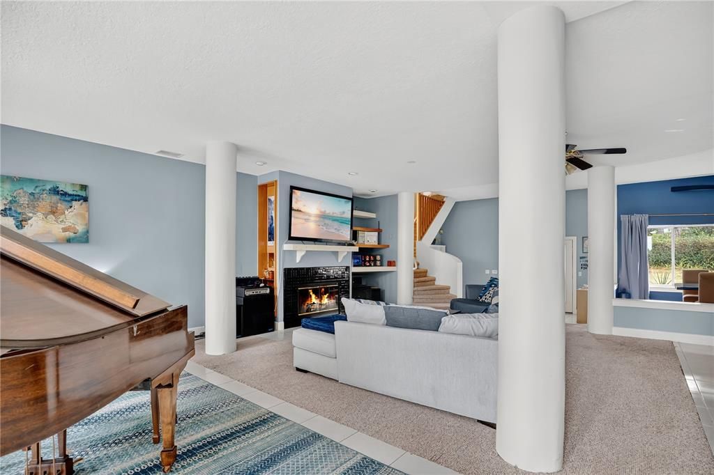 For Sale: $1,250,000 (6 beds, 4 baths, 4225 Square Feet)