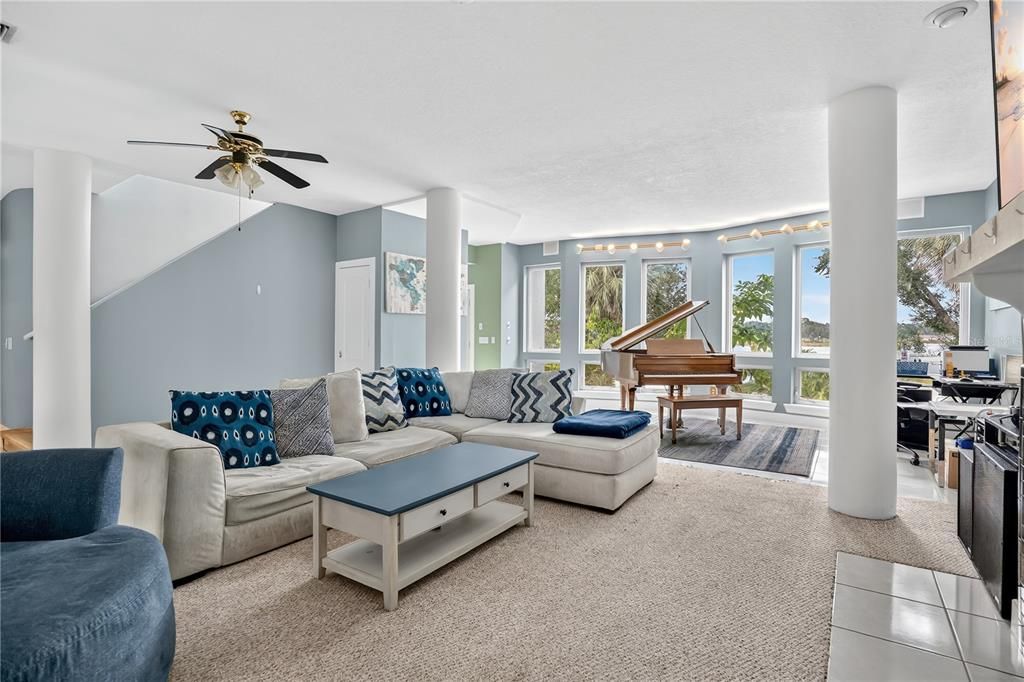 For Sale: $1,250,000 (6 beds, 4 baths, 4225 Square Feet)