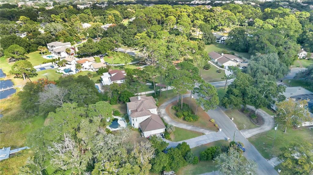 For Sale: $1,250,000 (6 beds, 4 baths, 4225 Square Feet)