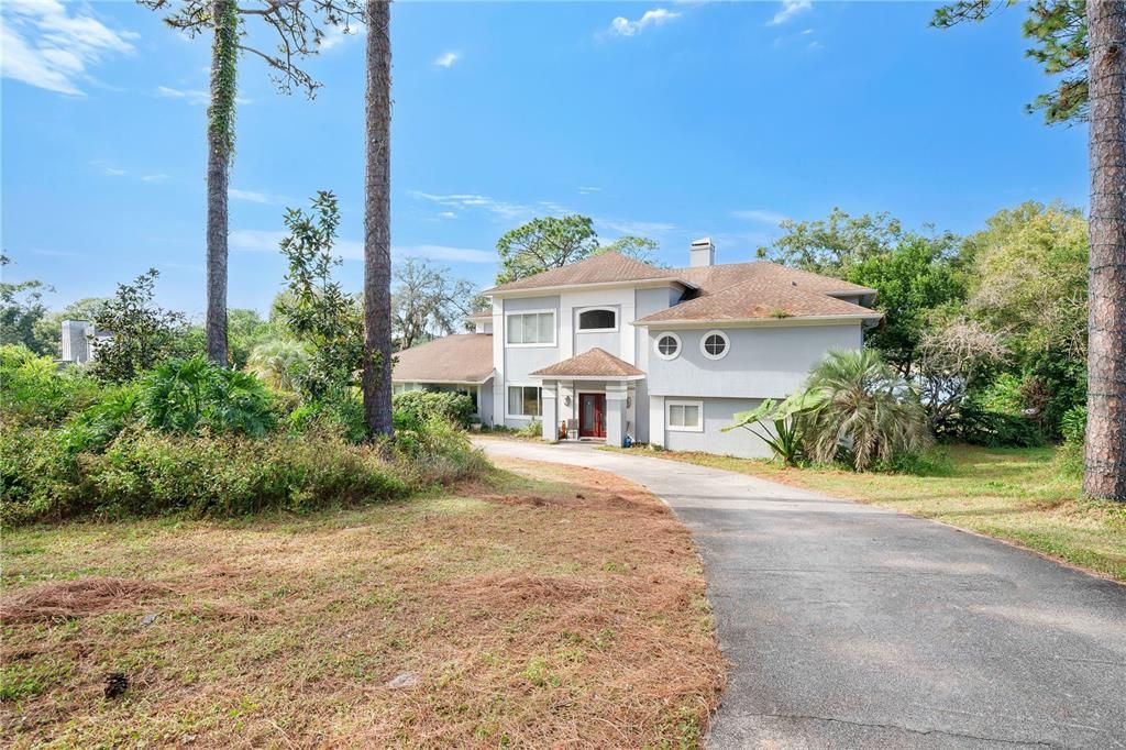 For Sale: $1,250,000 (6 beds, 4 baths, 4225 Square Feet)