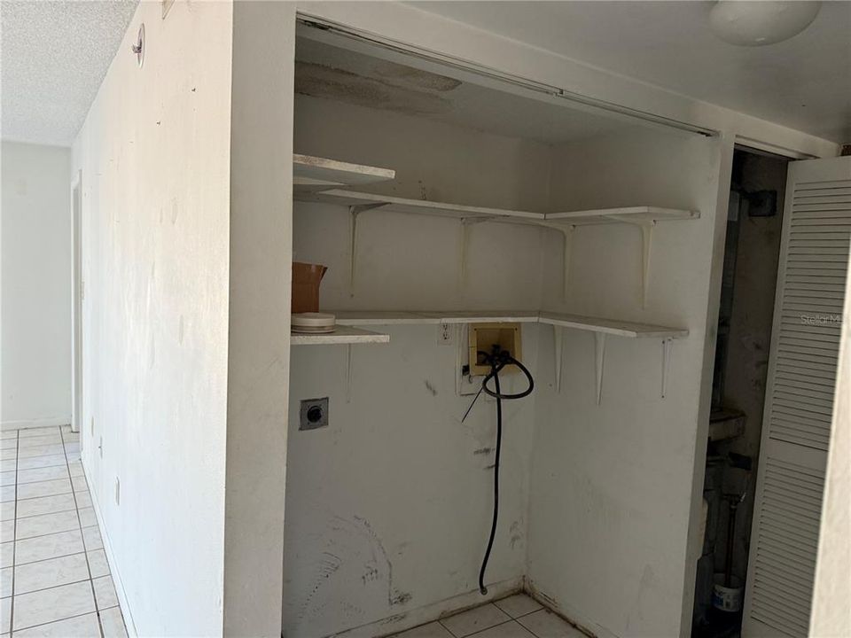 待售: $225,000 (2 贝兹, 2 浴室, 1110 平方英尺)