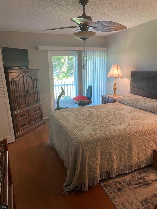 На продажу: $149,400 (1 спален, 1 ванн, 964 Квадратных фут)