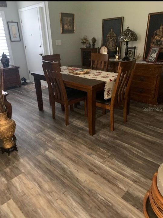 На продажу: $149,400 (1 спален, 1 ванн, 964 Квадратных фут)