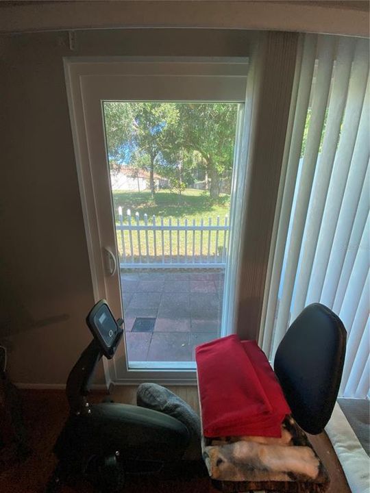 На продажу: $149,400 (1 спален, 1 ванн, 964 Квадратных фут)