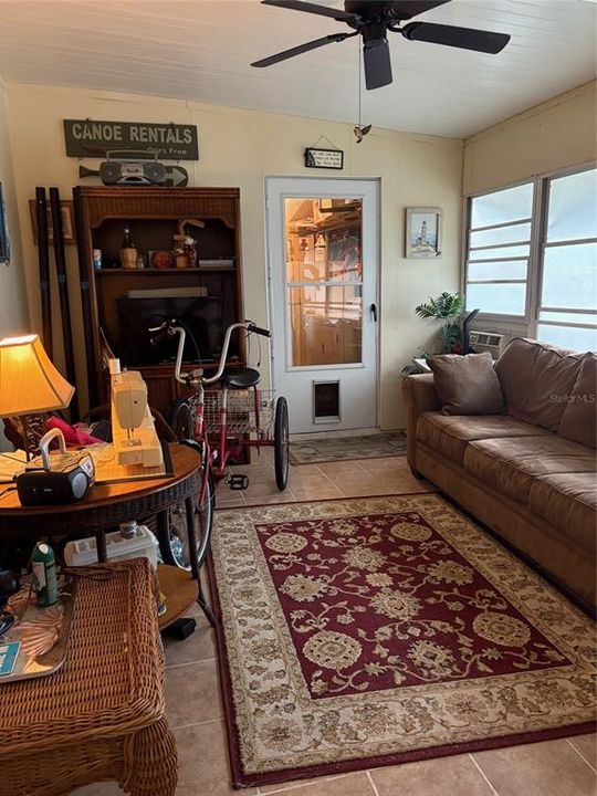 For Sale: $120,000 (2 beds, 1 baths, 1000 Square Feet)