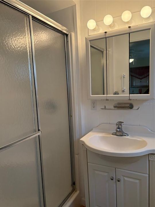 For Sale: $120,000 (2 beds, 1 baths, 1000 Square Feet)