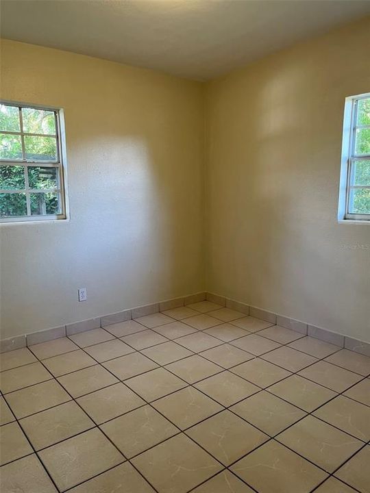 出租: $1,495 (2 贝兹, 1 浴室, 995 平方英尺)