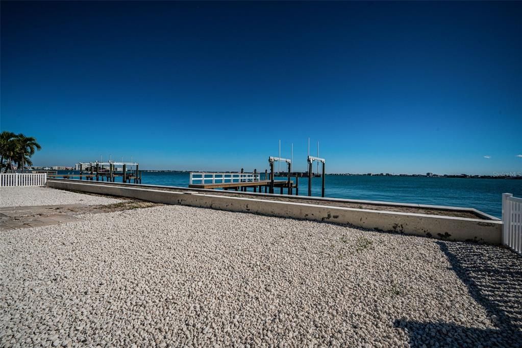 En Renta: $7,500 (4 camas, 3 baños, 2438 Pies cuadrados)