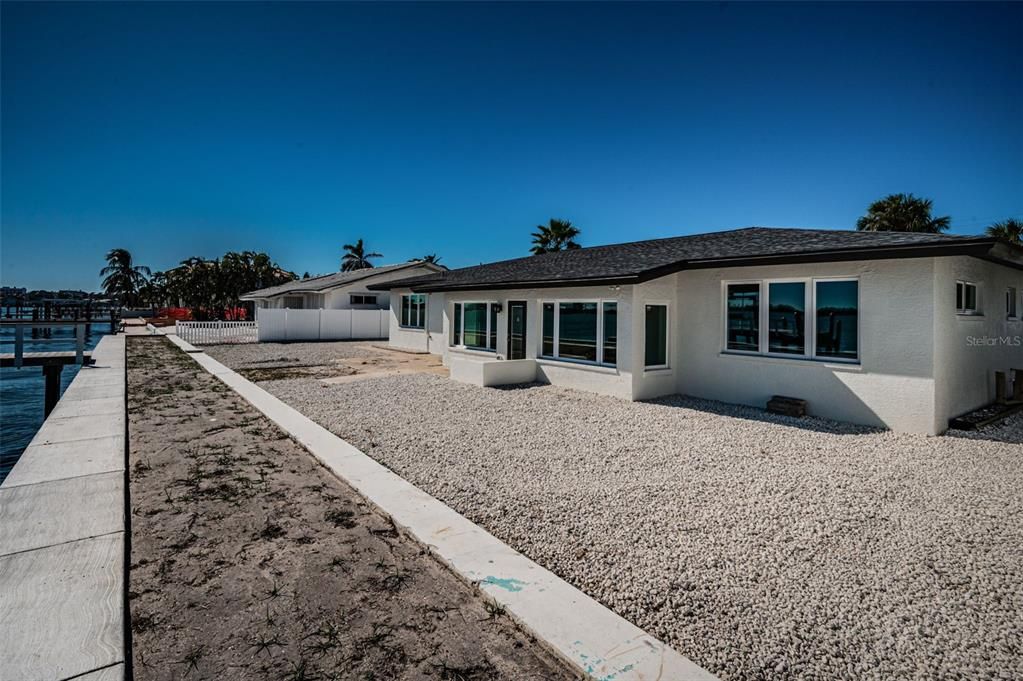 En Renta: $7,500 (4 camas, 3 baños, 2438 Pies cuadrados)